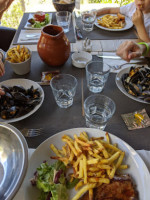 Aux Deux Chênes Sur Place Et A Emporter food