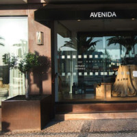 Avenida inside