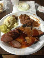 Mcmillan's Bbq food