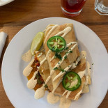 Pauley's Dentro