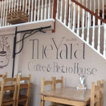 The Yard Dentro
