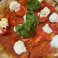 Pizza In Trevi Di Angelo Rossano food