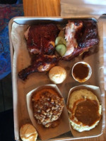 Nick's Bbq food