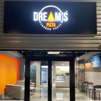 Dream's Pizza inside