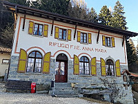 Rifugio Anna Maria outside