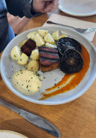 Tahbilk Wetlands View food