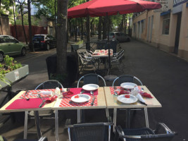 La Chope Des Halles Akid inside