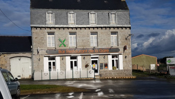 Bar Restaurant De La Gare outside