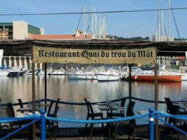 Restaurant Quai du Trou du Mat inside