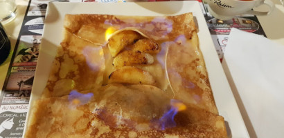 La Flambee food