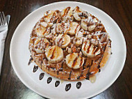 Waffle's Waffle & Coffee food