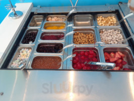 Bliss Frozen Yogurt food