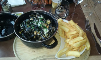 La Taverne Table De Caractère Chasseneuil Du Poitou food