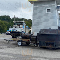 Papa Turney's Bbq Nashville Shores Marina outside