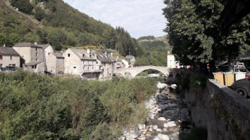 Hôtel La Truite Enchantée outside