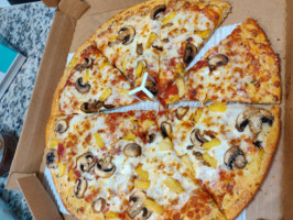 Pizza Hut food