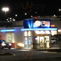 Dairy Queen outside