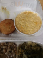 Sonya's Southern Cuisine food