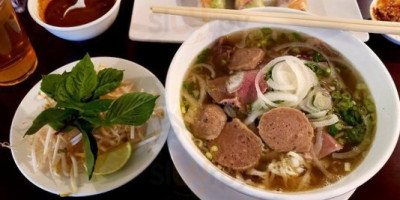 Pho Thanh Cong food