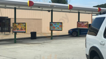 Sonic Drive-in outside