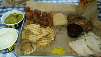 Dickey's Barbecue Pit food