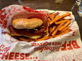 Red Robin Gourmet Burgers And Brews food