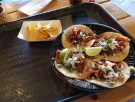 Taqueria Los Gueros food