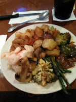 Jin's Buffet food