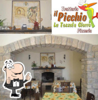 Il Picchio Trattoria Pizzeria inside