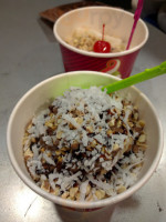 Menchie's Frozen Yogurt food