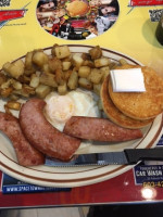 Mary Ann's Diner food