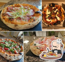 Al Peperoncino Pizzeria food