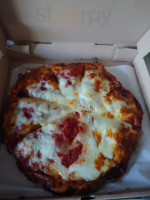 Giovanni's Pizza food