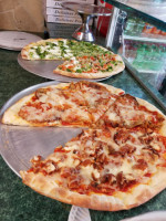 Giulianas Pizza And Pasta House food