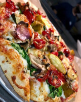 Uno Pizzeria Grill food