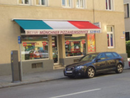 Münchner Pizza outside