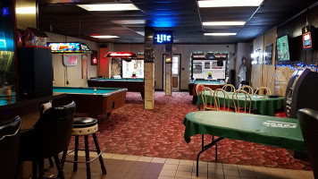 Sportsmans Lounge inside