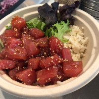 Pola Poke Bowls food