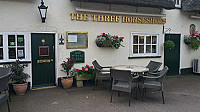 The Three Horseshoes inside