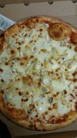 H' Lesse Pizza food