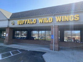 Buffalo Wild Wings outside