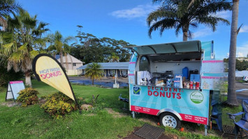 Omg Decadent Donuts outside