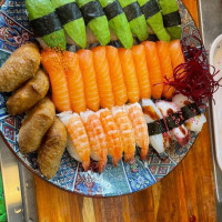 Hudik Sushi food