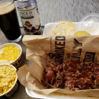 Dickey's Barbecue Pit food