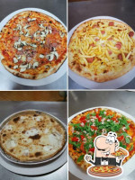 Village Pizza food