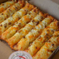 Toppers Pizza food