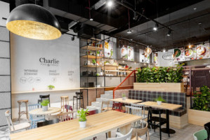 Charlie Food Friends Zielona Góra Focus Mall food