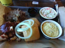 Dickey's Barbecue Pit food