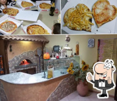 Pizzeria Tevere food