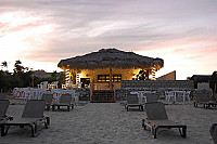 El Gecko Beach Club outside